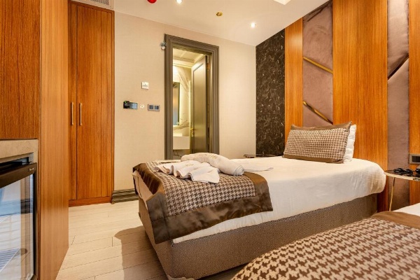 Santra Hotel image 36