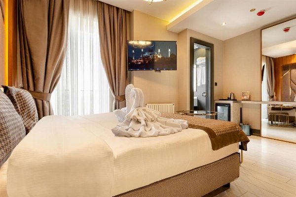 Santra Hotel image 9